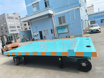 18吨重型开元网页版_开元(中国) 四个转盘工具拖车3I.jpg